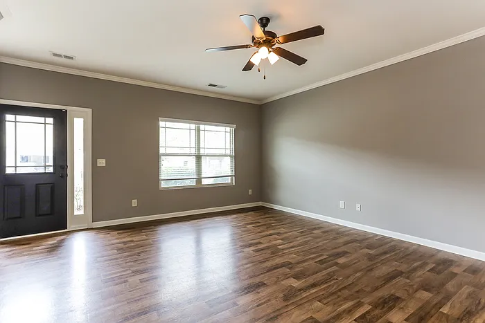 Building Photo - 1048 Regency Dr