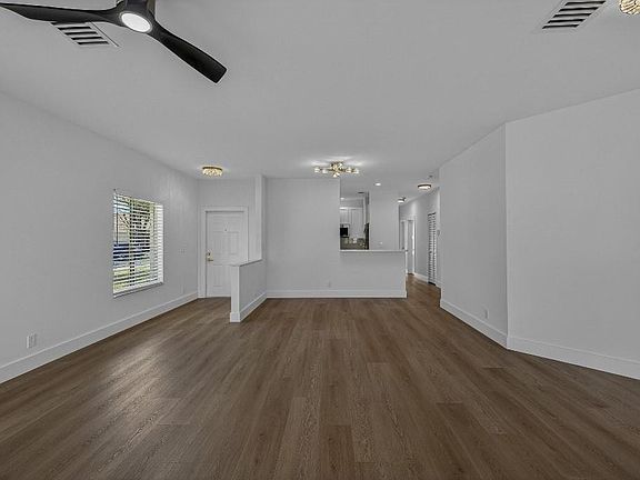 5th image of 4243 SW 10th Court