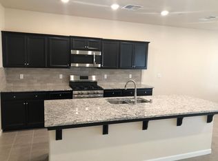 2041 Madeline Dr, Hanford, CA 93230