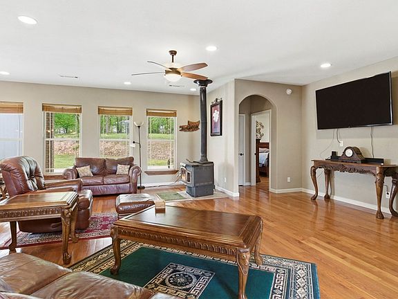 4th image of 9207 Coker Rd #9209