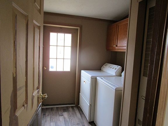 3rd image of 131 Virginia Ave