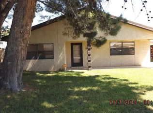 2810 Mountain View Dr, Carlsbad, NM 88220