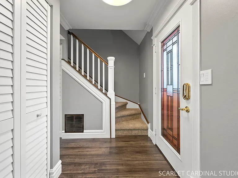 309 Newport Ln — Photo 11