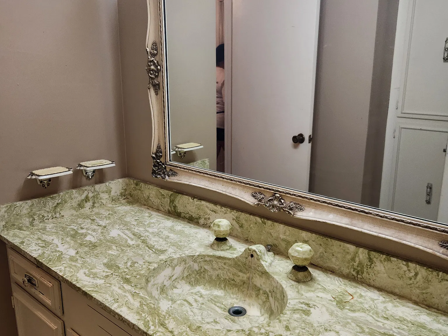 3 bed, 1832 sqft, $2,000 — Photo 3