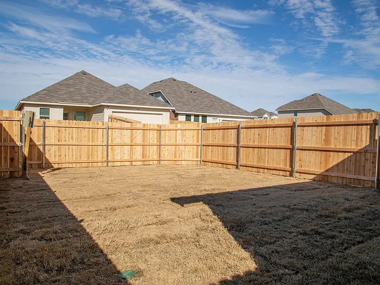 1833 Jasmine Dr — Photo 5