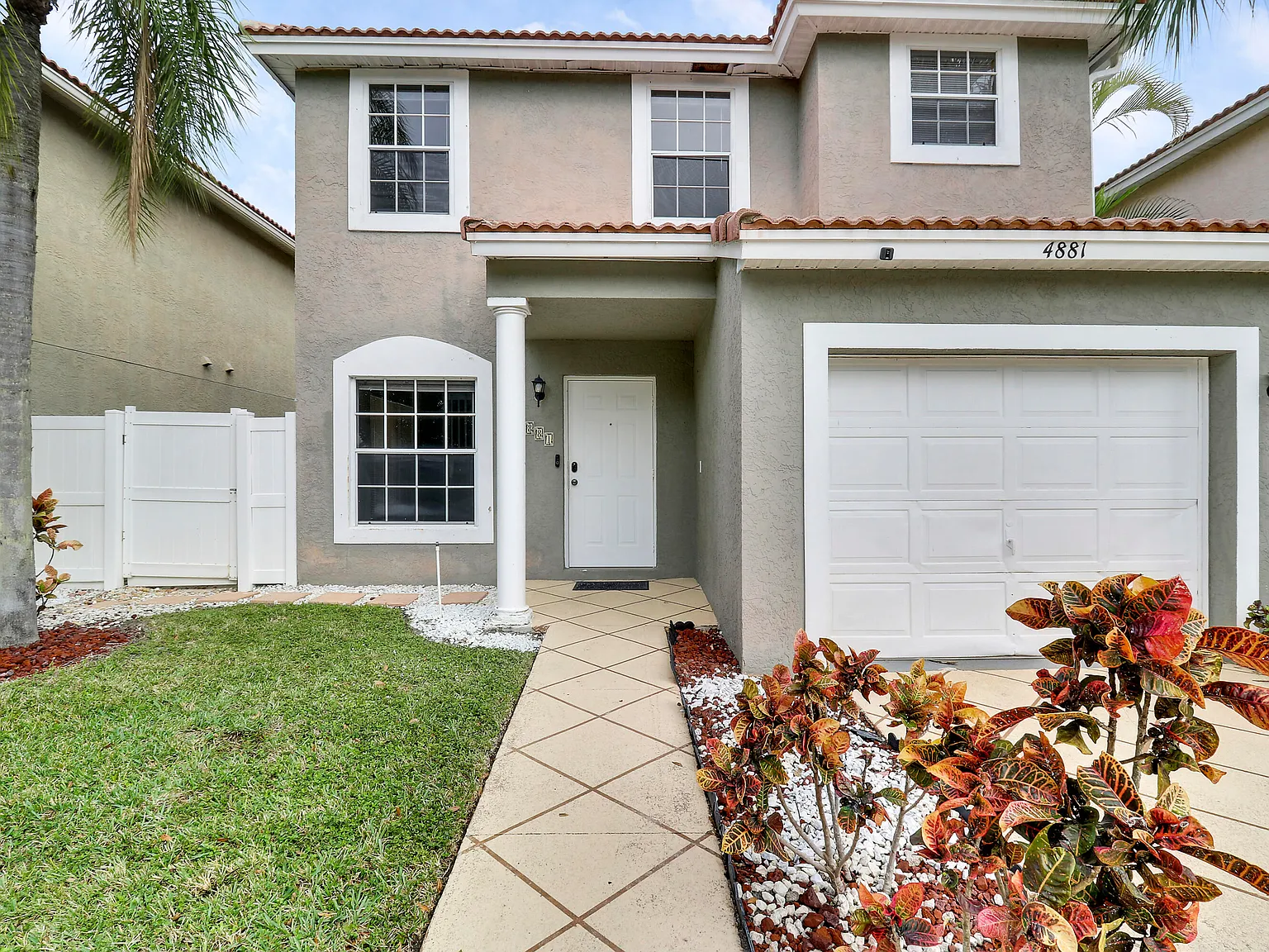 3 bed, 2.5 bath, 1778 sqft, $3,500 — Photo 2