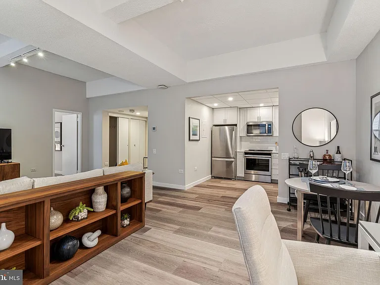 875 Sansom St #1618 — Photo 6