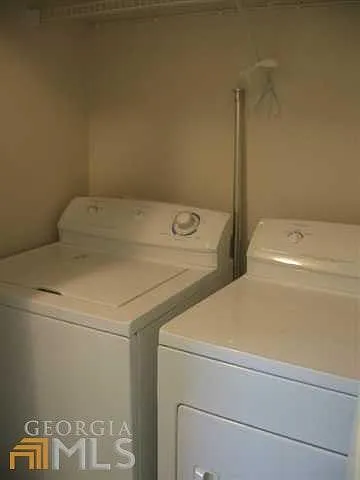 400 Wittenridge Ct — Photo 18