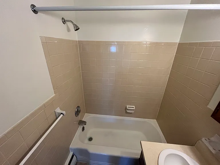 323 W Pennsylvania Ave #D — Photo 17