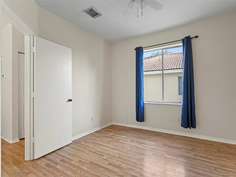 2215 NW 76th Ter — Photo 39