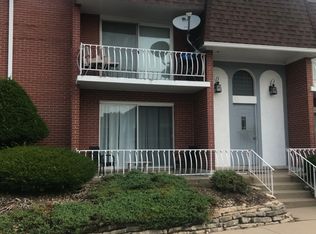 18203 Exchange Ave APT 5, Lansing, IL 60438