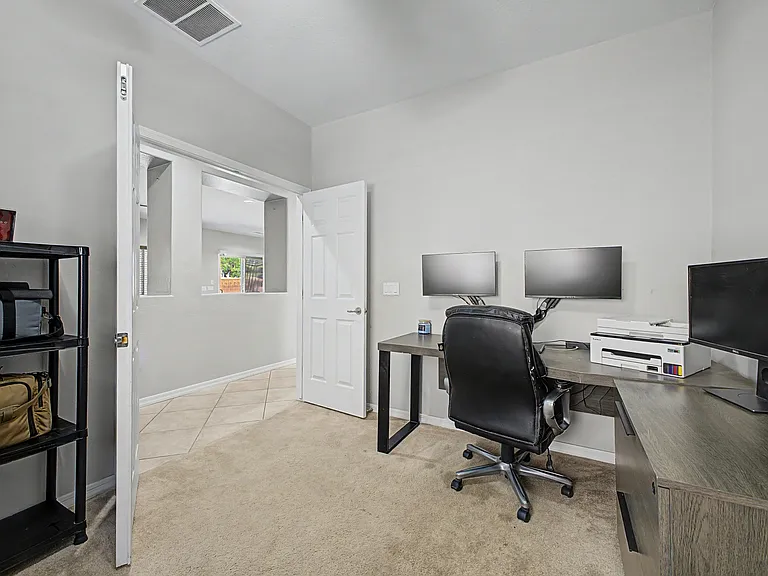 29752 W Amelia Ave — Photo 43