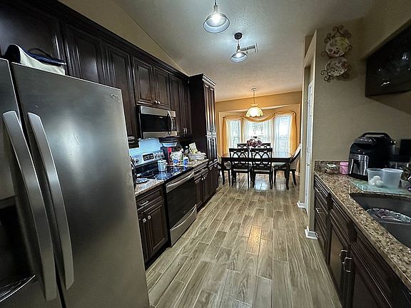 3rd image of 6902 Scenic Hills Blvd