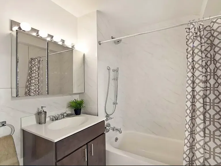 2763 Morris Ave #407 — Photo 7
