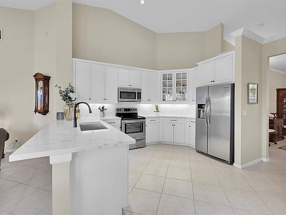 5th image of 5079 Kensington Circle