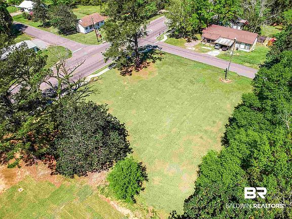 3rd image of 1612 Hand Ave