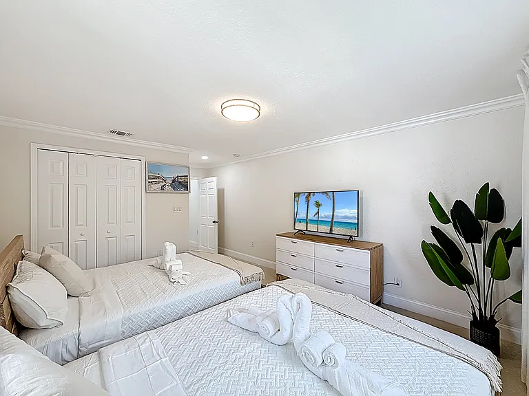 Double Queen Room