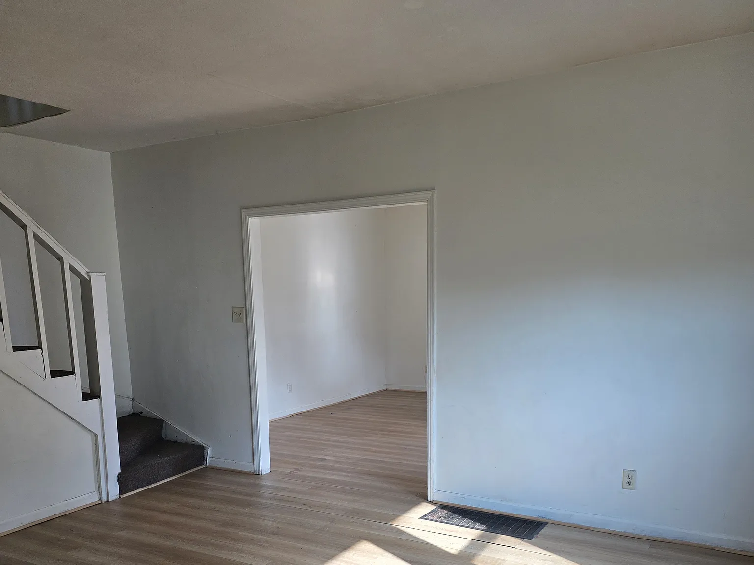 3 bed, 1.5 bath, $1,000 — Photo 4