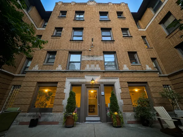 7715 N Hermitage Ave APT 3F, Chicago, IL 60626