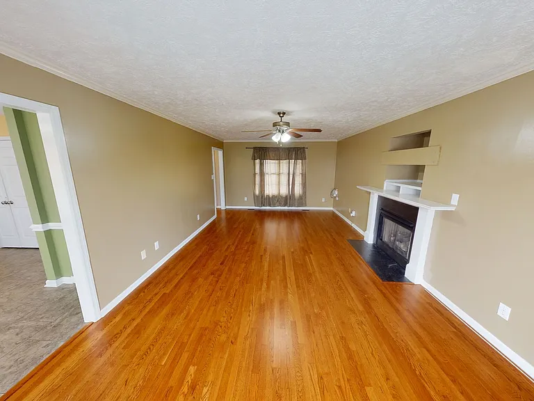 2438 Larwood Dr — Photo 10
