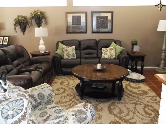 3rd image of 1203 S Country Club Cir