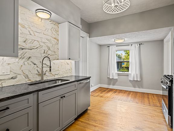 5th image of 351 Eureka Ave SE #1