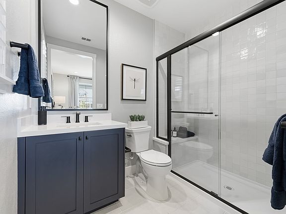 Verdello at Arroyo Crossings in Livermore, CA by Trumark Homes I Residence 3 Model I Bathroom