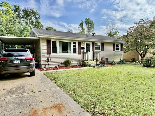 4062 Sheffield Dr, Decatur, IL 62526