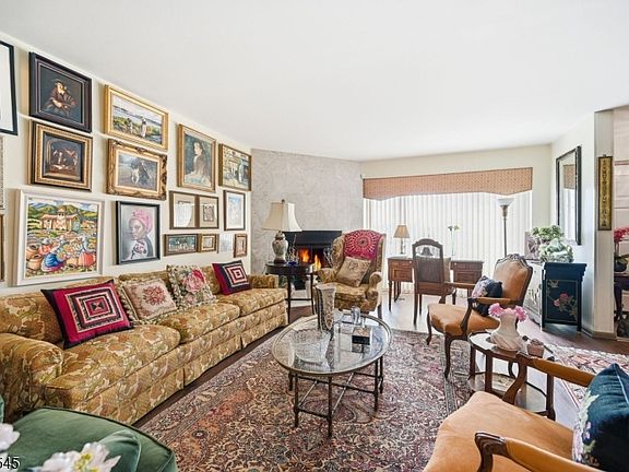 5th image of 900 Valley Rd #E3