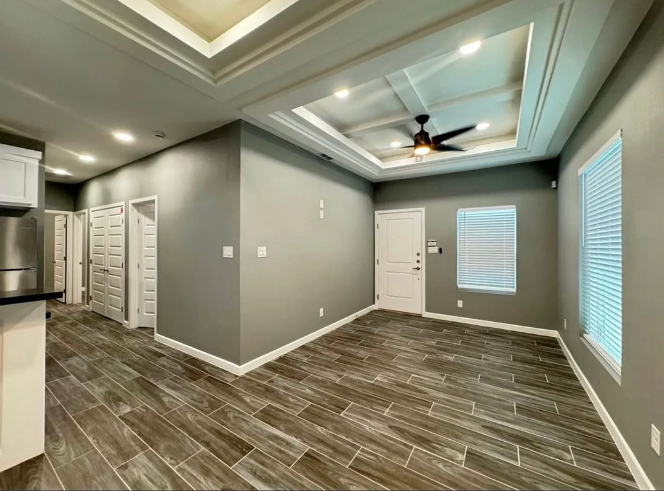 3 bed, 1100 sqft, $1,375 — Photo 2