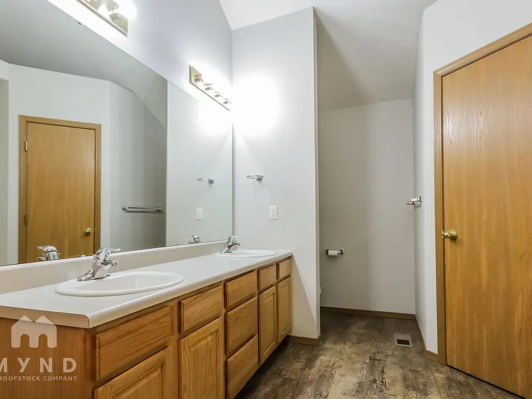 418 N Century Pl — Photo 16