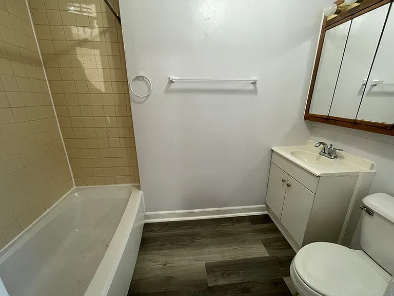 2500 N Sawyer Ave #1R — Photo 7