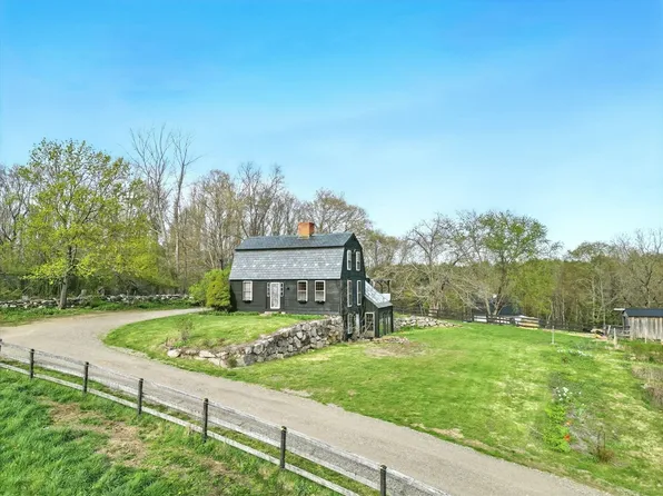 16 Ellis Rd, Southbridge, MA 01550