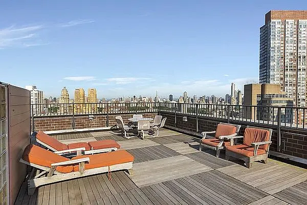 2025 Broadway #22B — Photo 9