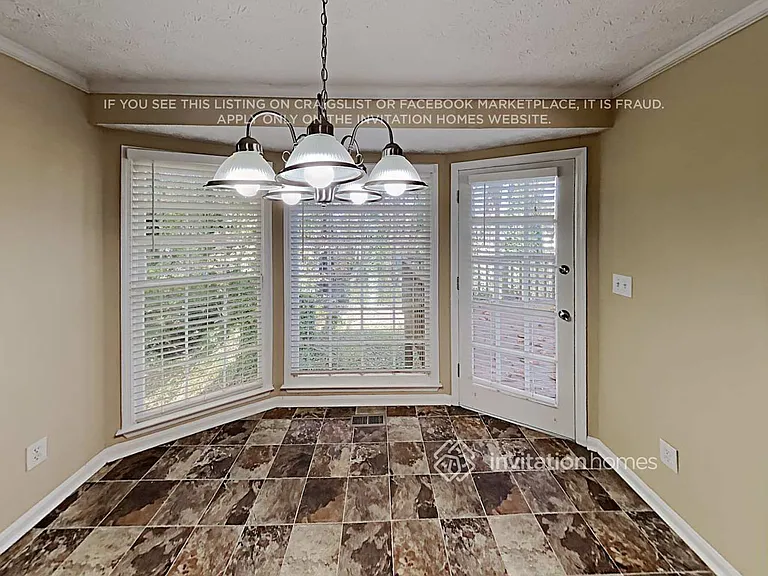 4611 Pine Harbor Ct NE — Photo 8