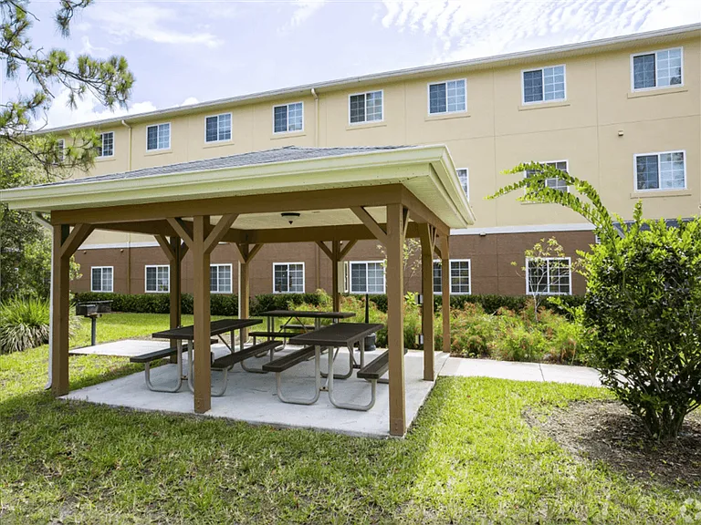 Heron Pond 55+ Apartments — Photo 4