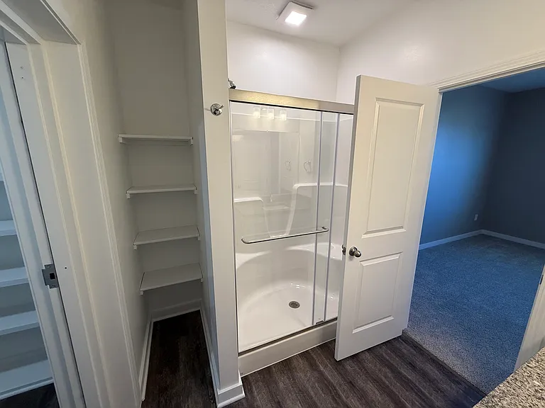 1603 W Gemstone St — Photo 12