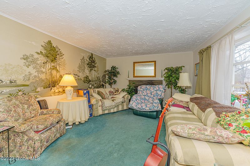 4th image of 3 Nicholas Avenue