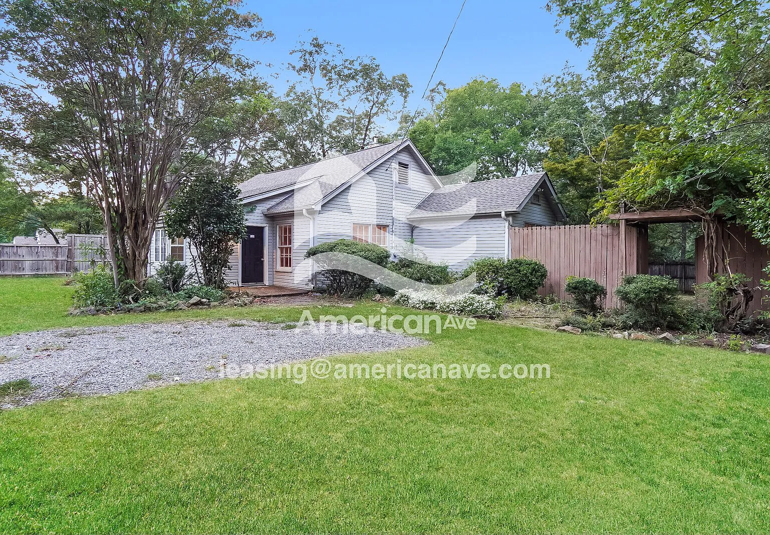 2 bed, 1.0 bath, 1334 sqft, $1,024 — Photo 2