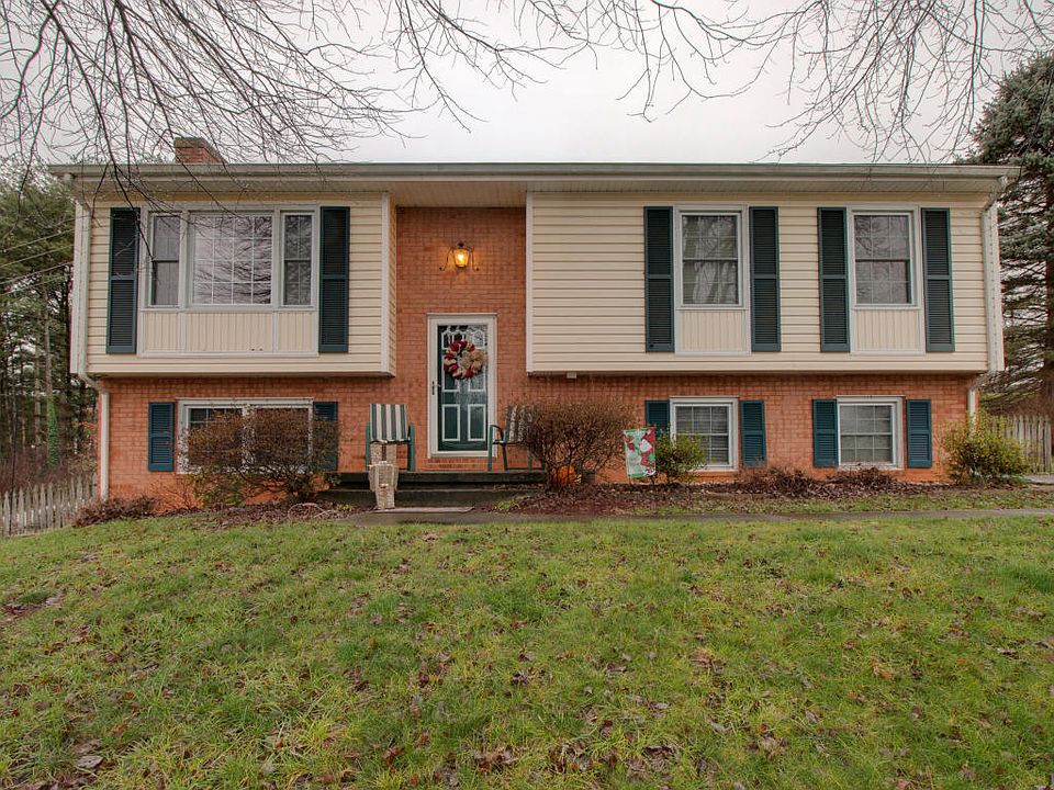 1st image of 2111 Beavers Ln
