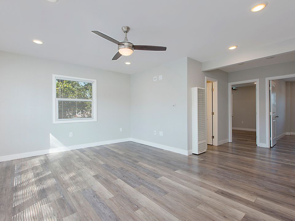 1st image of 3287 McKinley St