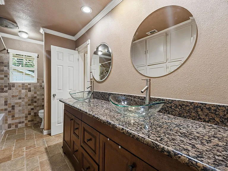 2231 Shadywood Ct — Photo 24