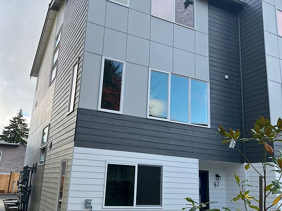 4th image of 806 164th St SW #B7