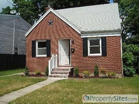 1st image of 369 Locust Ave