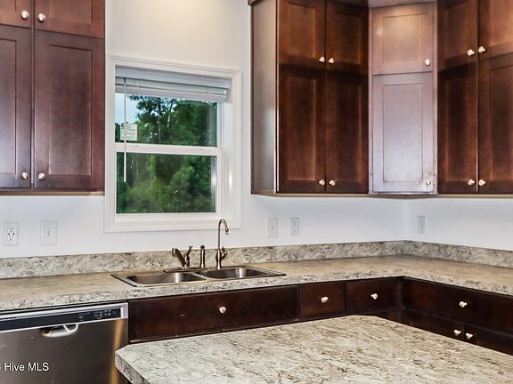 5th image of 2147 Rosemary Lane SW