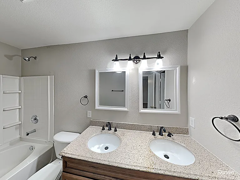 8901 King Ranch Dr — Photo 15