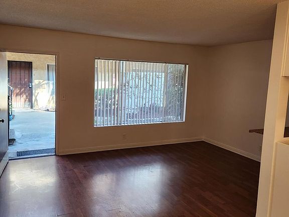 3rd image of 911 Coronado Ave APT 4