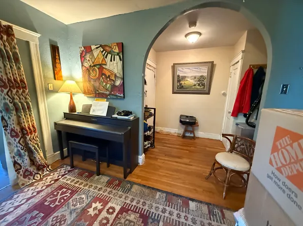 263 Chestnut Ave APT 5, Jamaica Plain, MA 02130