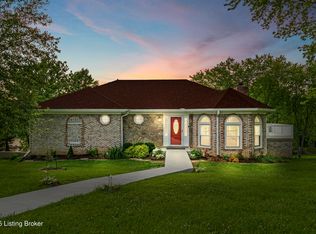 3205 Lake Pointe Ct, Crestwood, KY 40014