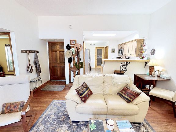 4th image of 2548 Calle De Rincon Bonito